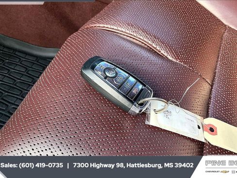 Used 2023 Lincoln Aviator Black Label w/ Dynamic Handling Package AWD/4WD image 9