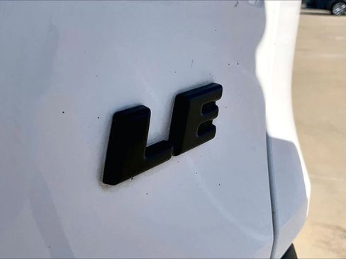 Used 2023 Toyota RAV4 LE image 9