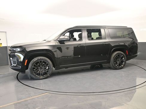 New 2026 Jeep Grand Wagoneer L Summit AWD/4WD image 2