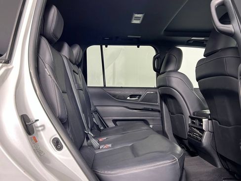 Used 2023 Lexus LX 600 4WD w/ Appearance Package image 13