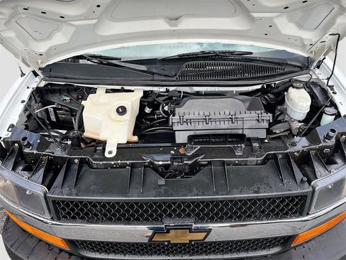 Used 2023 Chevrolet Express 2500 w/ Driver Convenience Package image 24