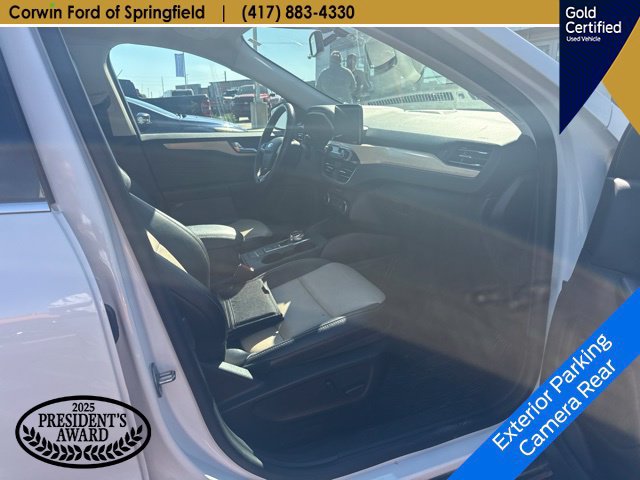 Certified 2022 Ford Escape Titanium w/ Titanium Elite Package AWD/4WD image 18