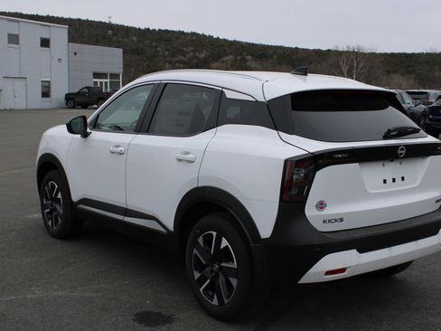 New 2026 Nissan Kicks SV w/ SV Premium Package AWD/4WD image 2