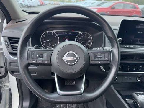 Used 2023 Nissan Rogue S FWD image 9