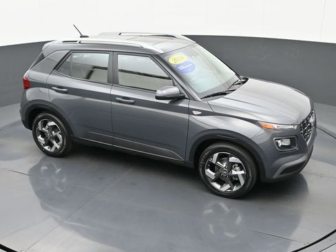 Certified 2024 Hyundai Venue SEL FWD image 34