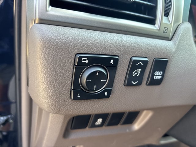 Used 2019 Lexus GX 460 AWD/4WD image 23