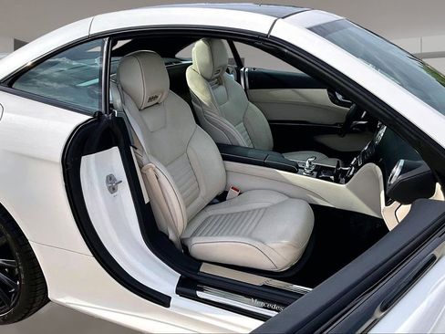 Certified 2018 Mercedes-Benz SL 550 image 5
