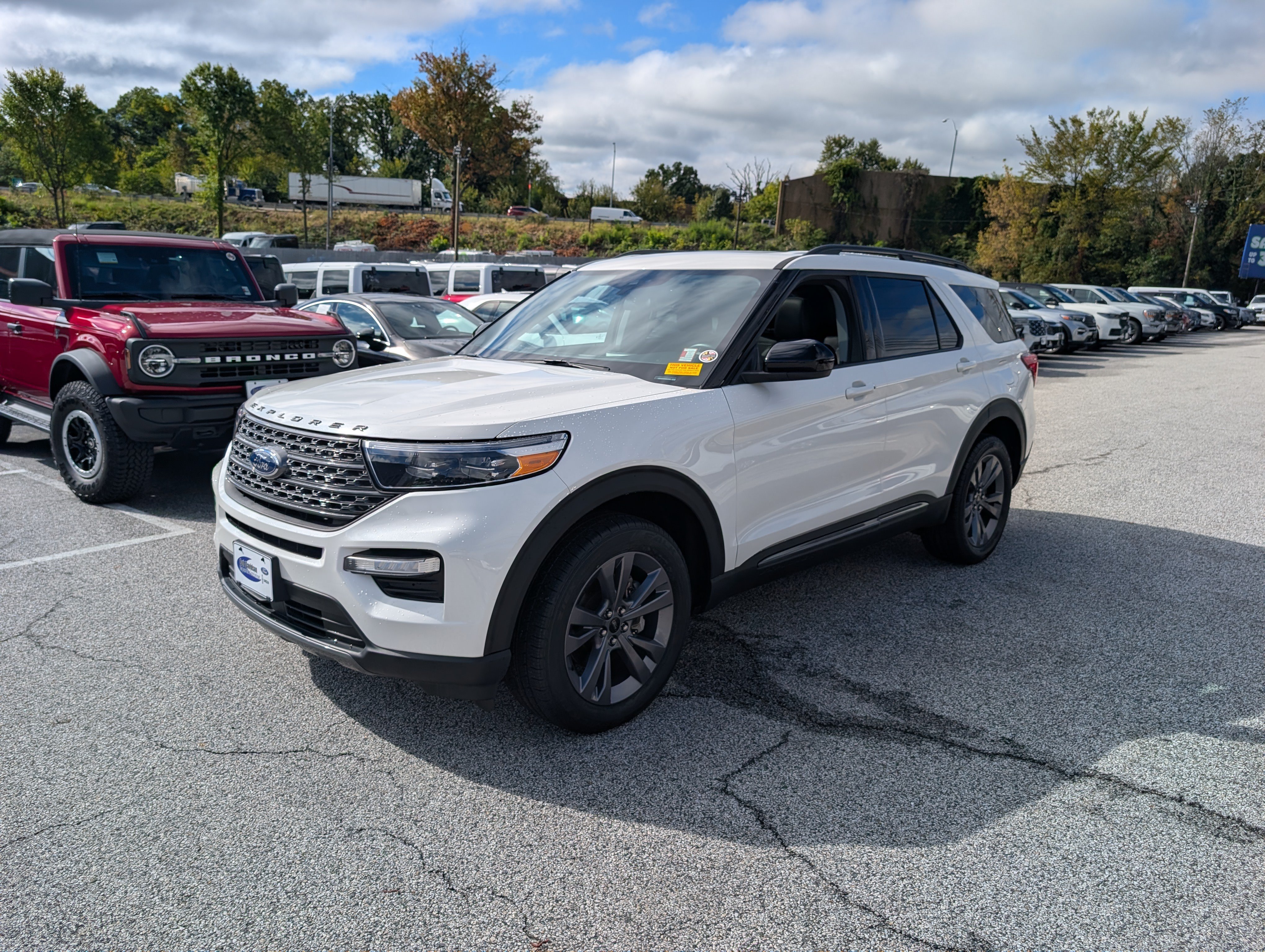 Certified 2023 Ford Explorer XLT w/ Equipment Group 202A AWD/4WD image 2