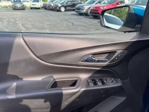 Used 2020 Chevrolet Equinox LT w/ Driver Convenience Package FWD image 17