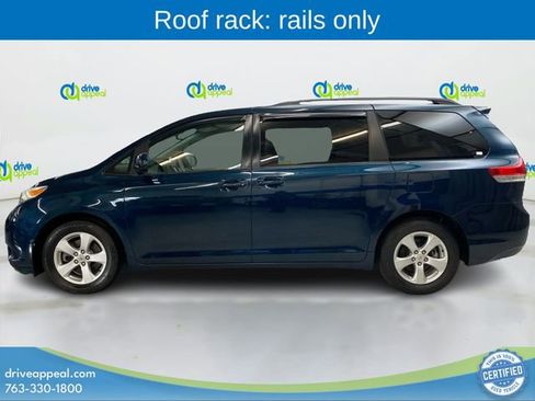 Used 2011 Toyota Sienna LE image 8