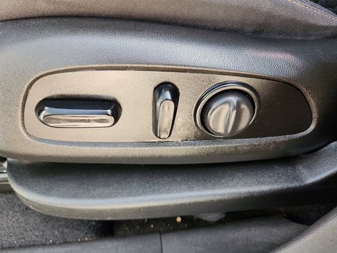 Used 2021 Chevrolet Equinox LT image 13