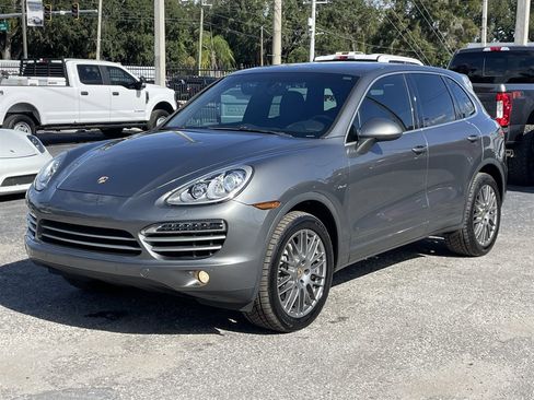 Used 2014 Porsche Cayenne Diesel Platinum Edition image 7