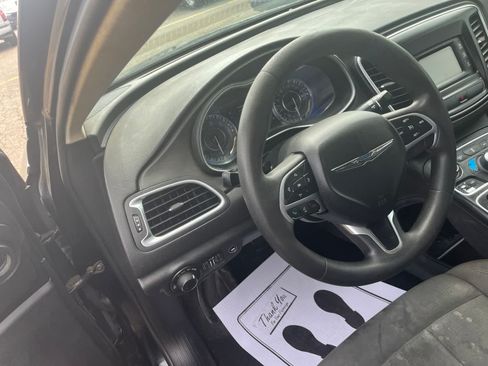 Used 2016 Chrysler 200 Limited FWD image 24