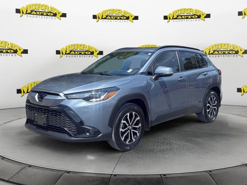 Used 2024 Toyota Corolla Cross SE image 1