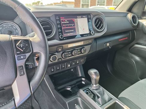 Used 2023 Toyota Tacoma TRD Off-Road w/ Technology Package AWD/4WD image 20
