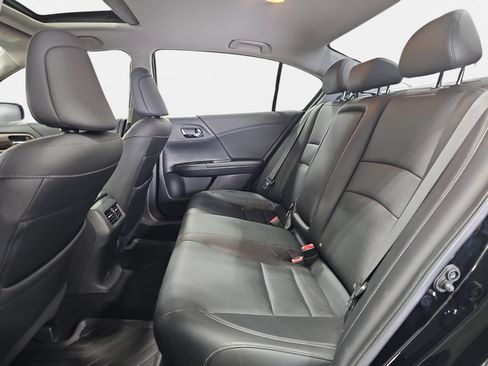Used 2017 Honda Accord EX-L image 12