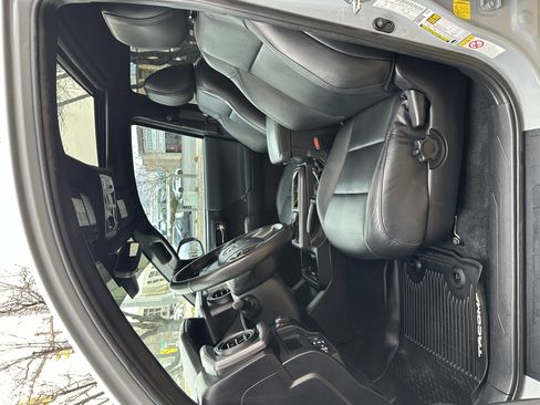 Used 2019 Toyota Tacoma TRD Off-Road image 18