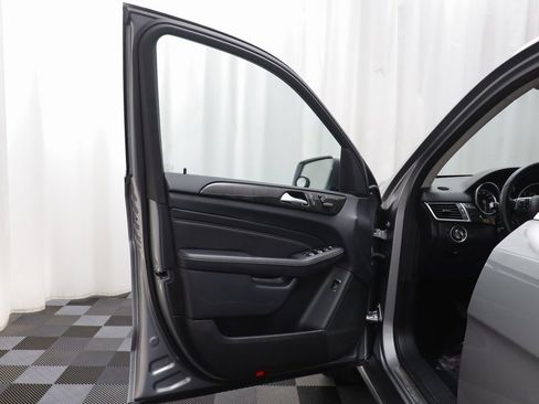 Used 2015 Mercedes-Benz ML 350 4MATIC image 4