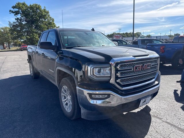 Used 2016 GMC Sierra 1500 SLE w/ SLE Value Package AWD/4WD image 2