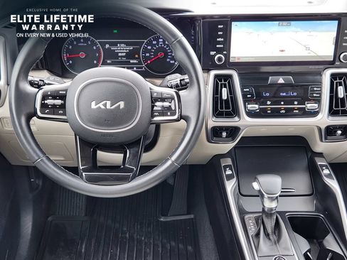 Used 2022 Kia Sorento EX w/ Panoramic Sunroof Package FWD image 25