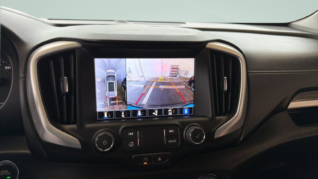 Used 2024 GMC Terrain SLT w/ Tech Package AWD/4WD image 14