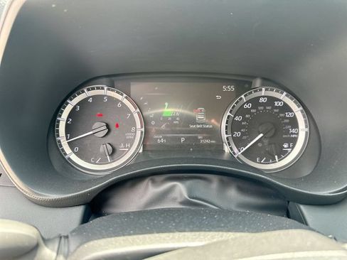 Used 2023 Toyota Highlander LE AWD/4WD image 14