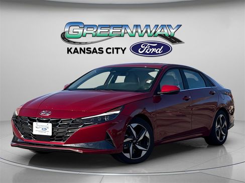 Used 2023 Hyundai Elantra Limited w/ Cargo Package image 3