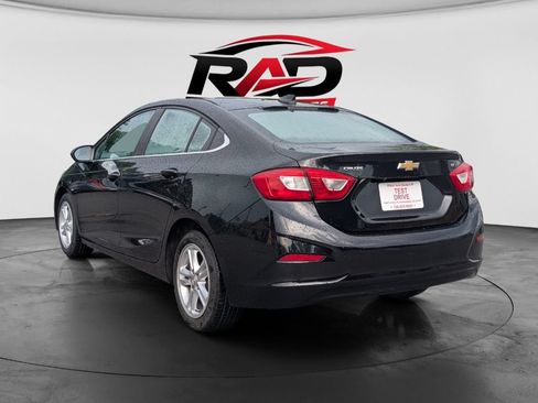 Used 2018 Chevrolet Cruze LT FWD image 5