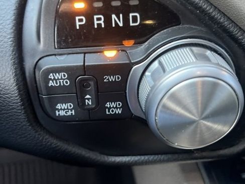 Used 2019 RAM 1500 Laramie image 17