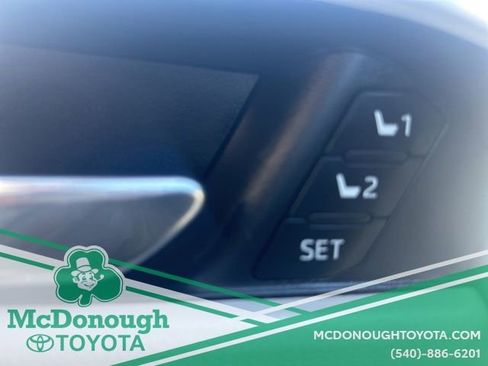 Used 2022 Toyota RAV4 XLE Premium AWD/4WD image 16
