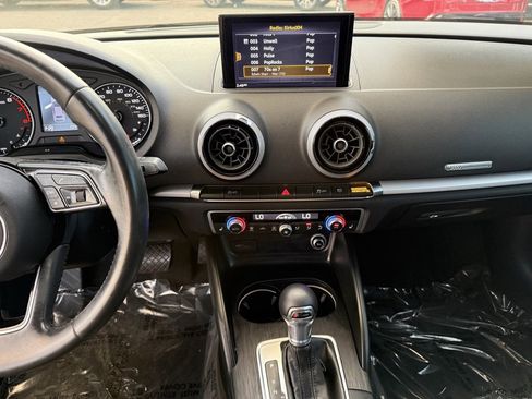 Used 2018 Audi A3 2.0T Premium w/ Convenience Package image 21
