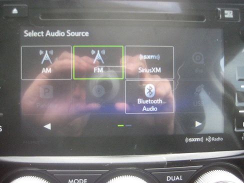 Used 2018 Subaru Forester 2.5i Touring AWD/4WD image 24