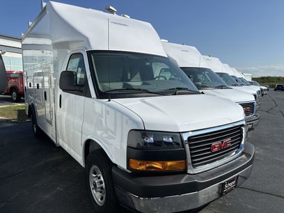 New 2025 GMC Savana 3500 w/ Power Convenience Package