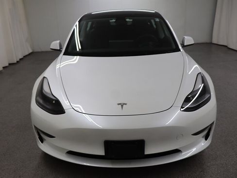 Used 2023 Tesla Model 3 Standard Range RWD image 2