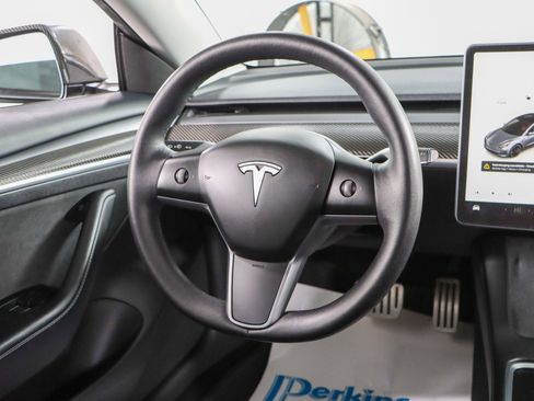 Used 2023 Tesla Model 3 Performance image 12