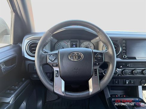 Used 2021 Toyota Tacoma TRD Sport AWD/4WD image 11