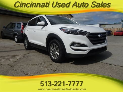 Used 2016 Hyundai Tucson SE w/ Option Group 02 AWD/4WD image 1