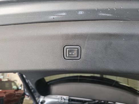 Used 2024 Buick Enclave Premium AWD/4WD image 32