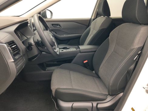 Used 2022 Nissan Rogue S FWD image 17