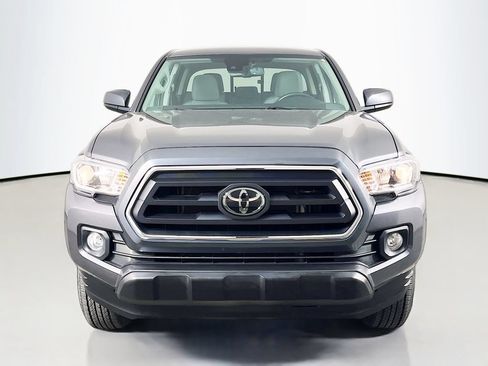 Used 2021 Toyota Tacoma SR5 AWD/4WD image 3