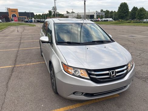 Used 2015 Honda Odyssey Touring image 18