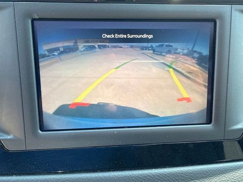 Used 2023 Chrysler Voyager LX FWD image 26