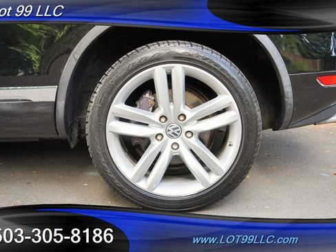Used 2013 Volkswagen Touareg Executive AWD/4WD image 24