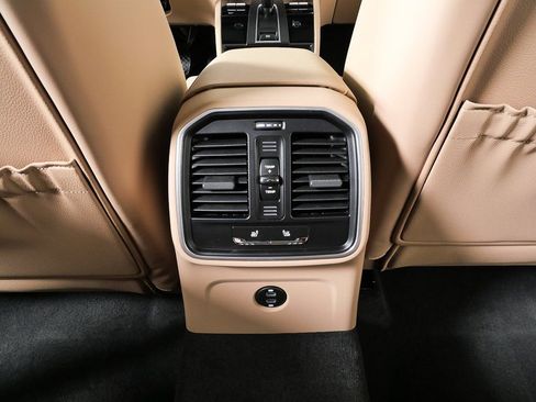 New 2026 Porsche Macan S image 21