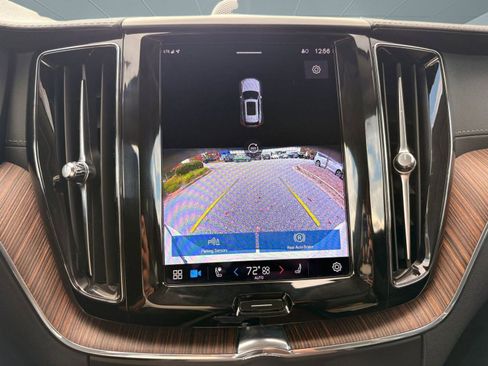 Certified 2023 Volvo XC60 B5 Ultimate image 31