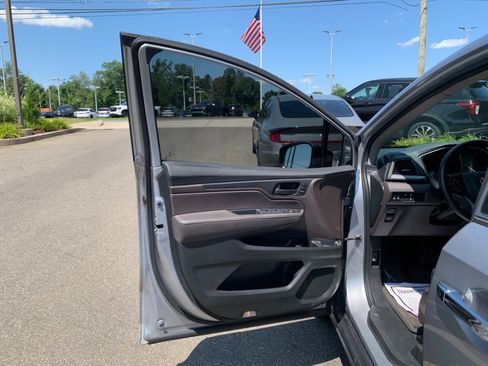 Used 2023 Honda Odyssey EX-L image 12