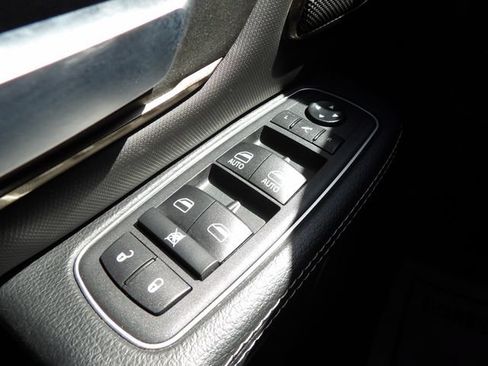 Used 2021 RAM 1500 Rebel AWD/4WD image 28