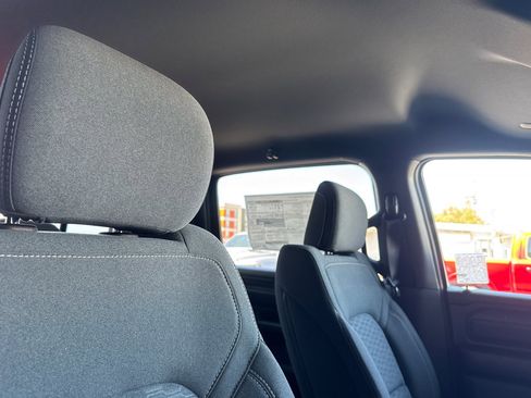 New 2026 RAM 1500 Express AWD/4WD image 15