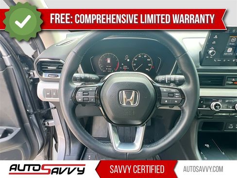 Used 2025 Honda Pilot EX-L image 11