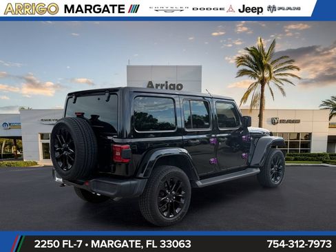 Used 2021 Jeep Wrangler Unlimited Sahara w/ Safety Group AWD/4WD image 7